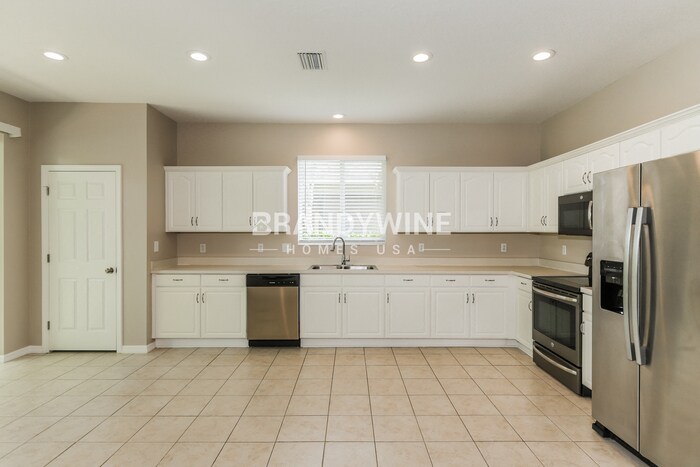 Building Photo - 1035 Clearpointe Way