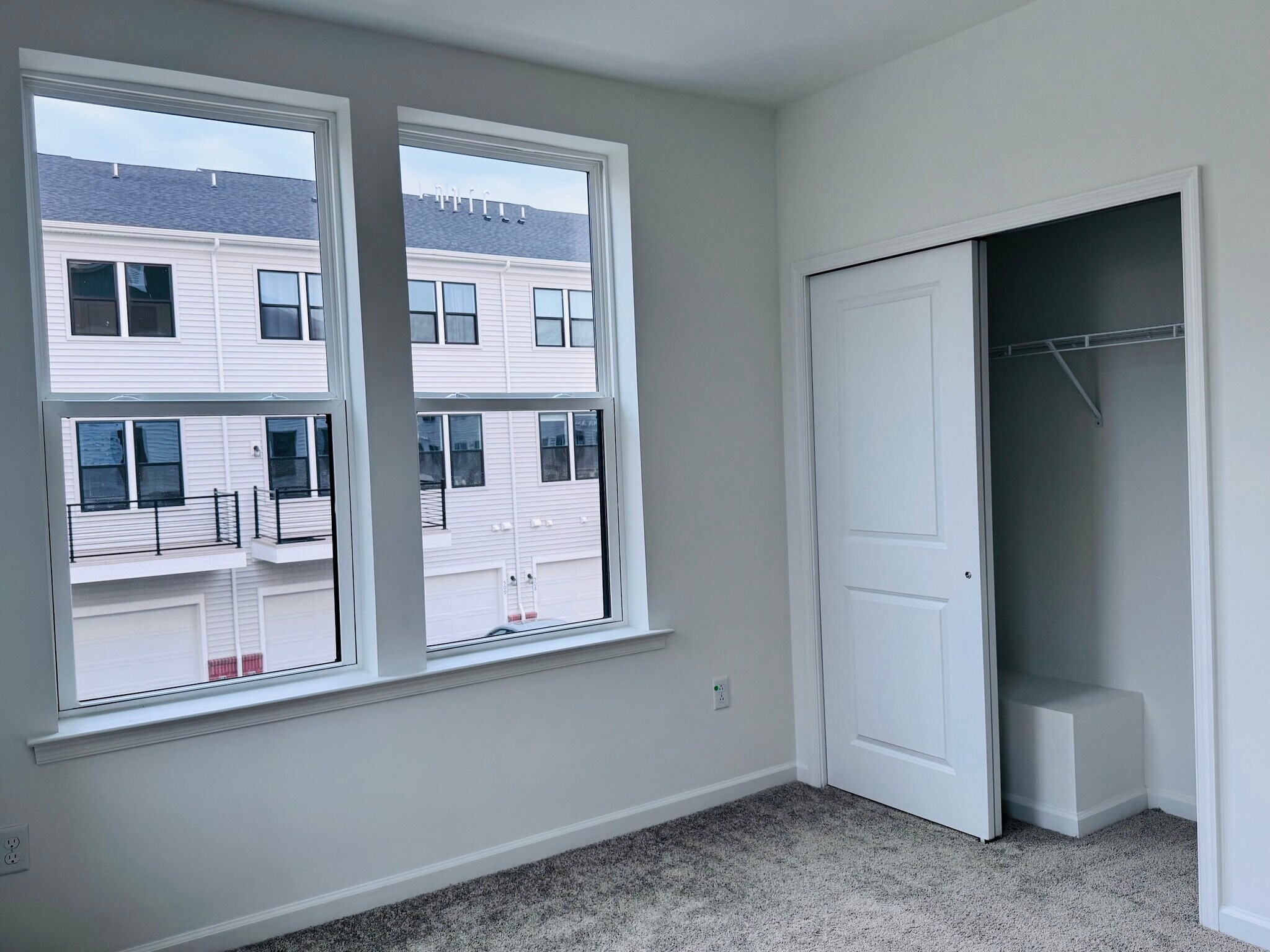 Guest room - 200 Balsam St