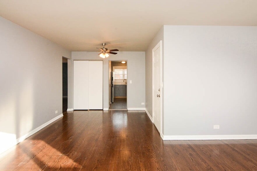 Building Photo - 7435 N Winchester Ave