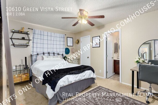 Building Photo - 10610 Green Vista St