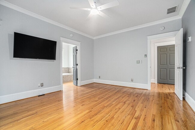 Building Photo - Charleston-Style East Atlanta Entertainer'...
