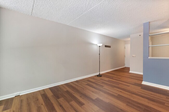 Building Photo - 5911 Edsall Rd
