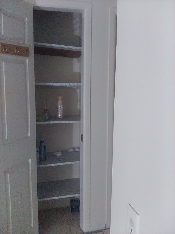 Building Photo - 516 Lincoln Hwy