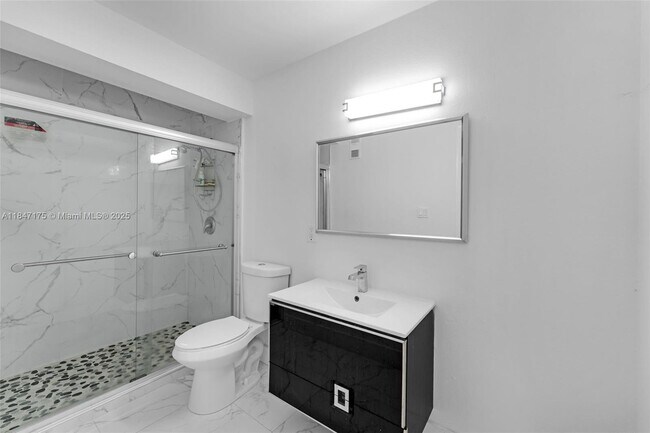 Building Photo - 10441 SW 156th Ct
