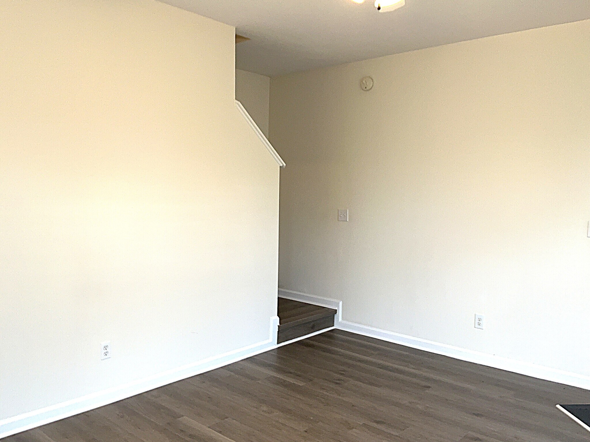 Building Photo - 612 Woodson Dr