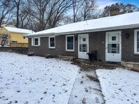 Building Photo - 30 Ridgewood St