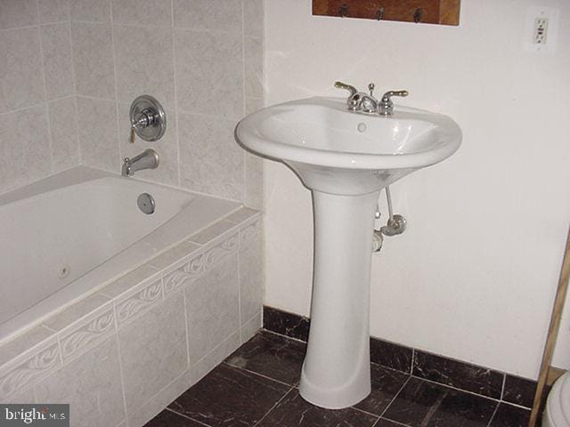 Building Photo - 8491 Stonewall Rd