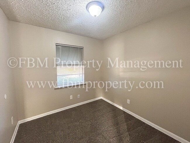 Building Photo - 1312 N Shawnee St