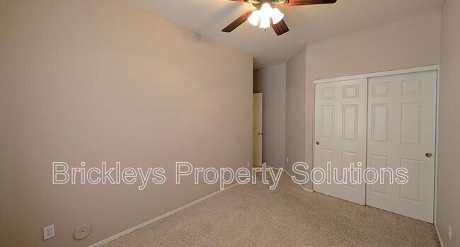 Building Photo - 4236 E Oxford Ln