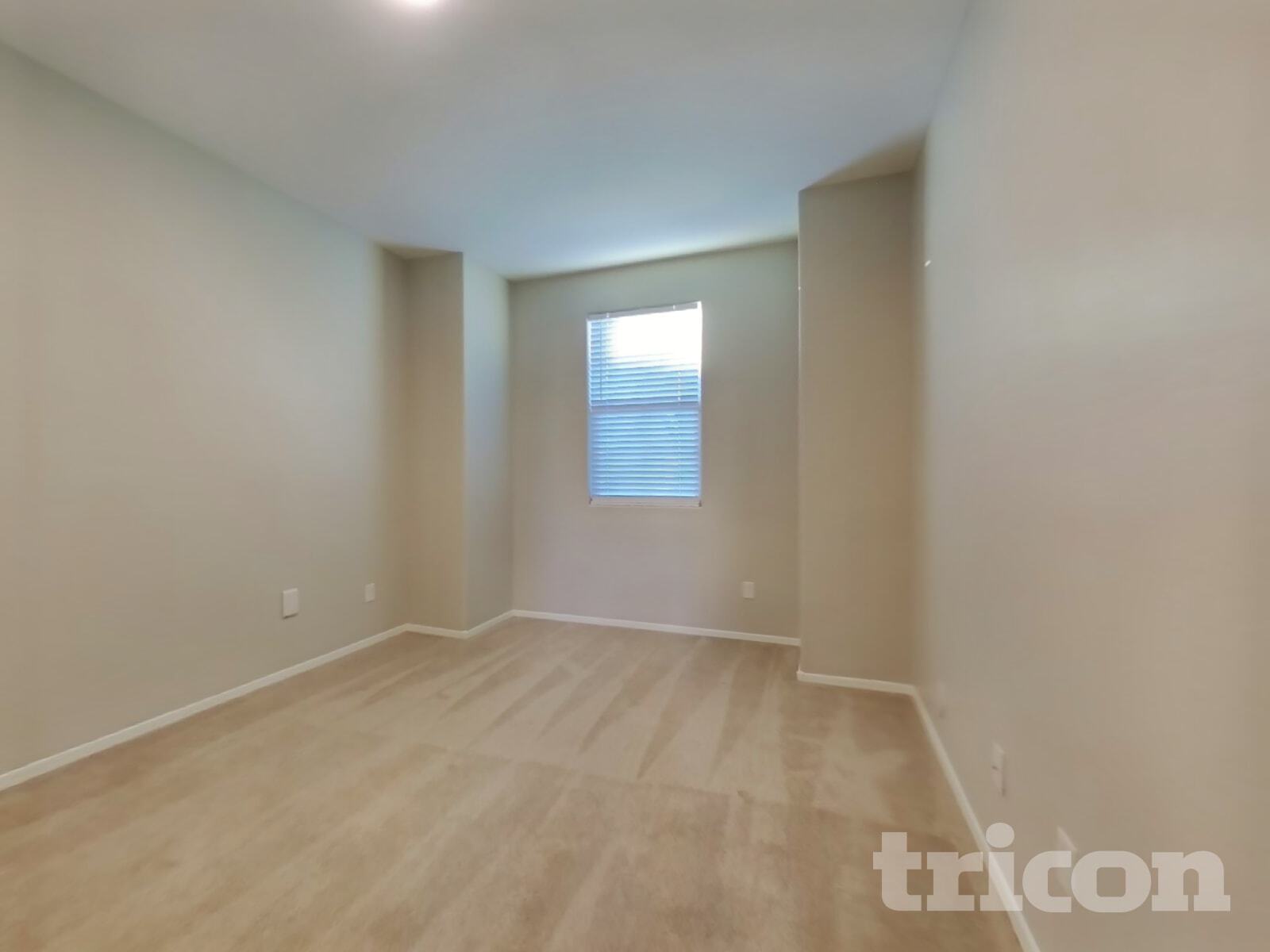 Building Photo - 14875 N 177th Ave