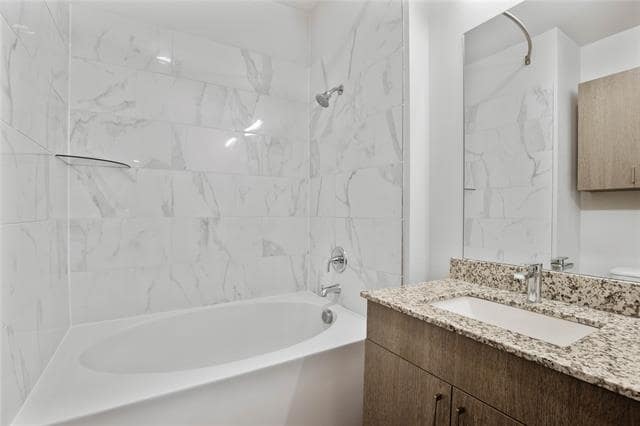 Building Photo - 1500 N Fitzhugh Ave