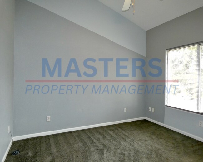 Building Photo - Spacious Home in West Toledo – Comfortable Living in a Great Location