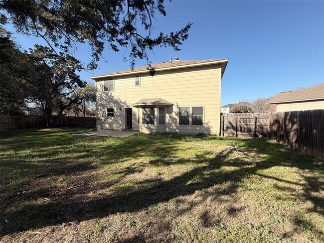 Building Photo - 1713 Primrose Ln