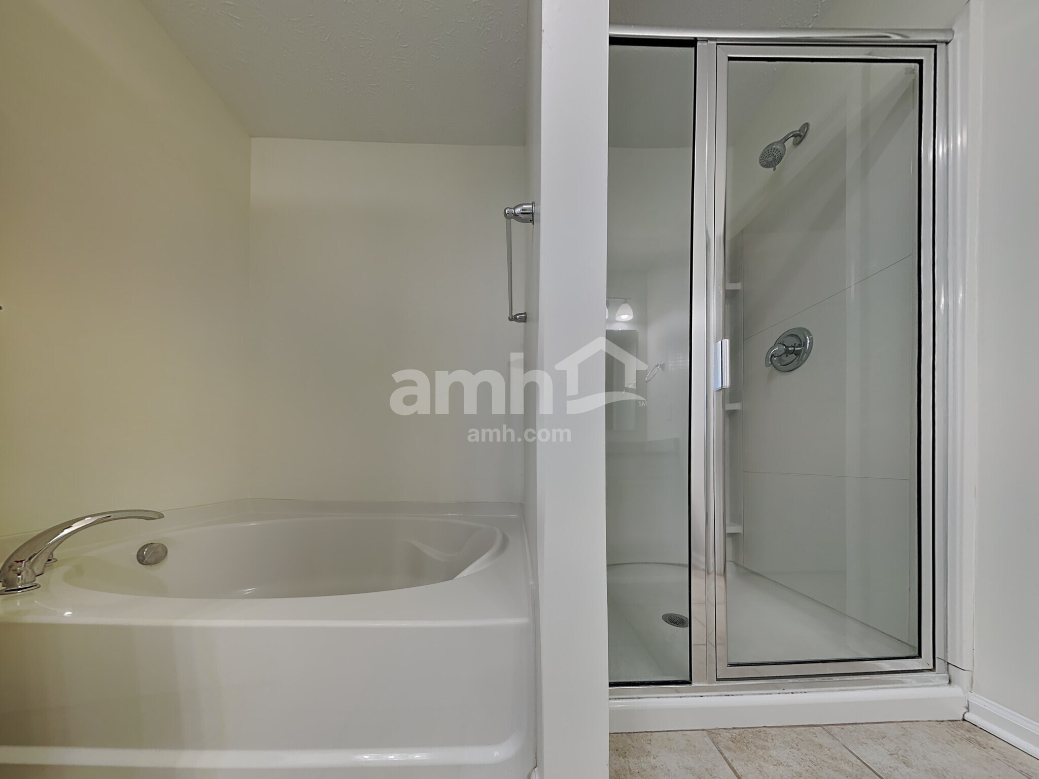 Building Photo - 19327 Fox Chase Dr