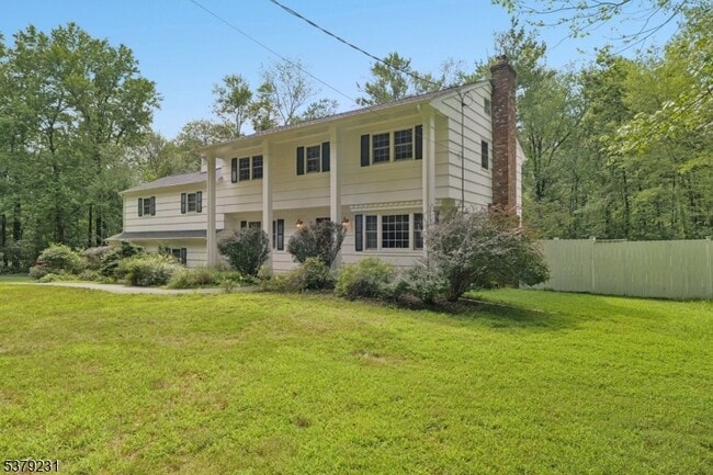 Building Photo - 247 Spencer Rd