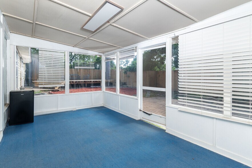 Building Photo - 11548 E Ride Dr