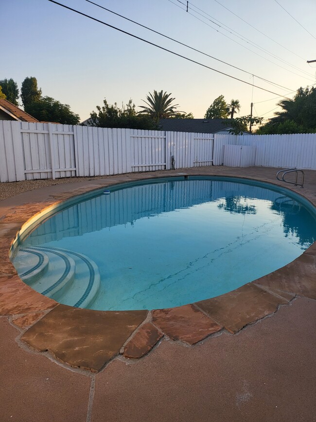 Building Photo - 17544 Blythe St