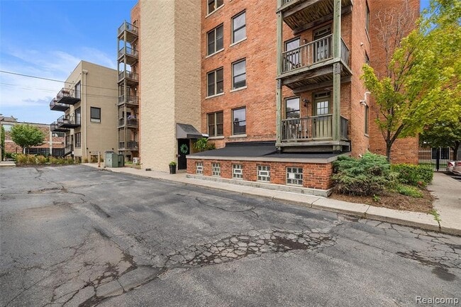 Building Photo - 78 Watson St