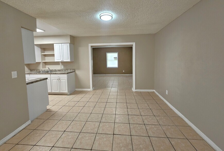 Building Photo - 6301 Breezewood St