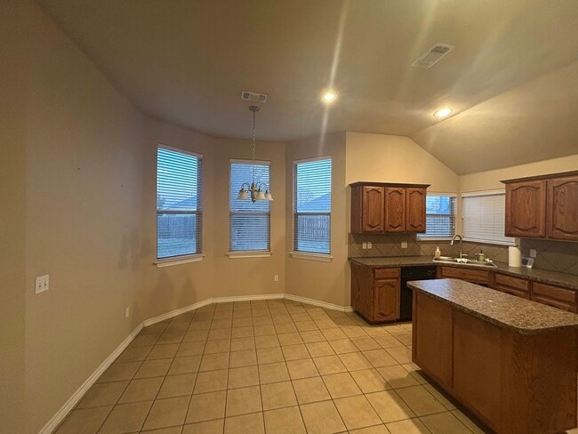 Building Photo - 2400 Rookhaven Ln