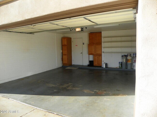 Building Photo - 5334 E Friess Dr