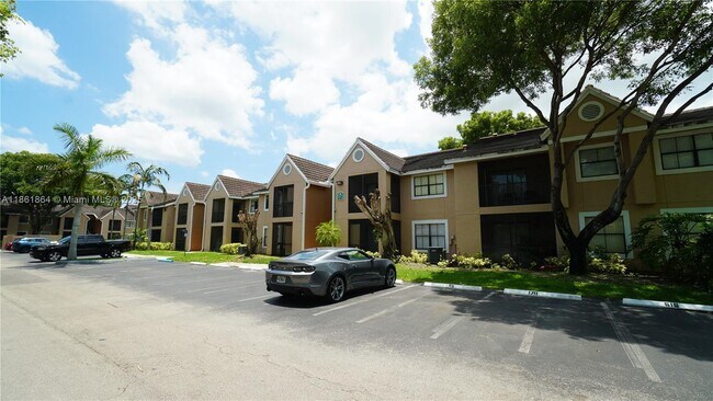 Building Photo - 15570 SW 105th Ln