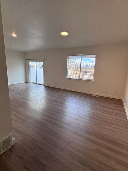Building Photo - 1102 E 1270 S