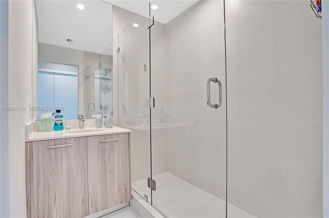 Building Photo - 501 NE 31st St