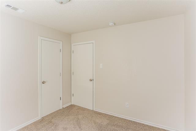 Building Photo - 204 S 3rd St