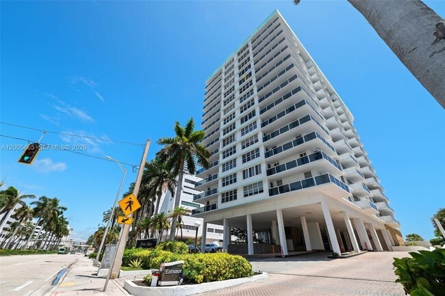 Building Photo - 3725 S Ocean Dr