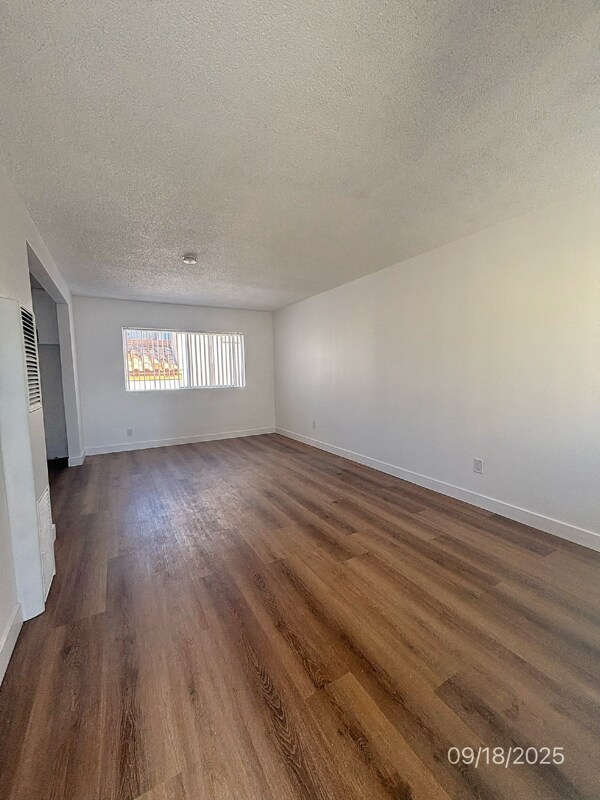 Building Photo - 6512 Pickering Ave