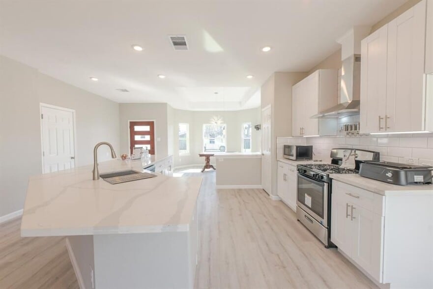 Building Photo - 10274 Porto Rico Rd