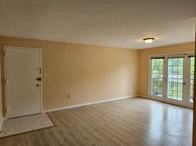 Building Photo - 9447 Fairfax Blvd