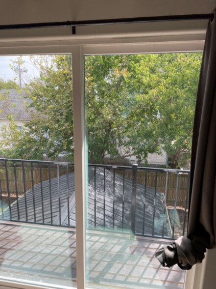 Building Photo - 2106 Stonewall St