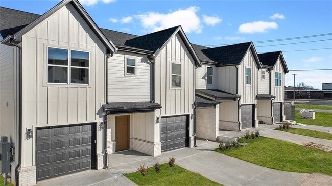 Building Photo - 1718 Cuppett Cir
