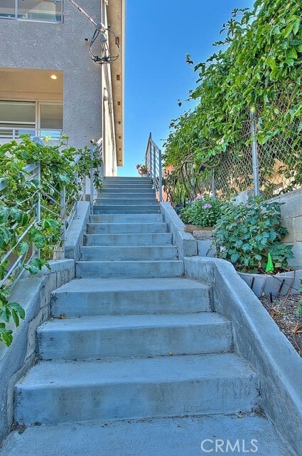 Building Photo - 1234 Lilac Terrace