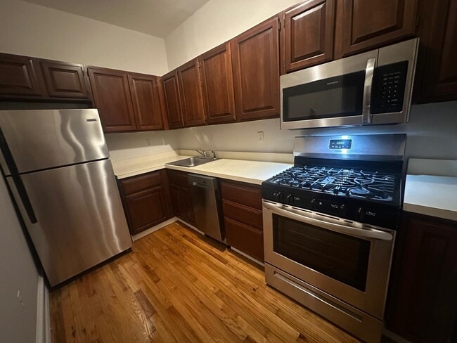 Building Photo - 308 2nd St