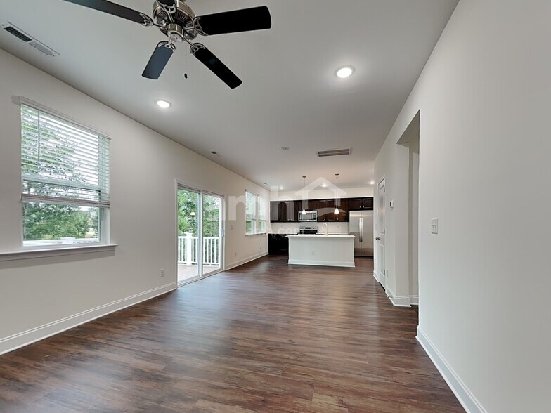 Building Photo - 14026 Belle Mont Dr