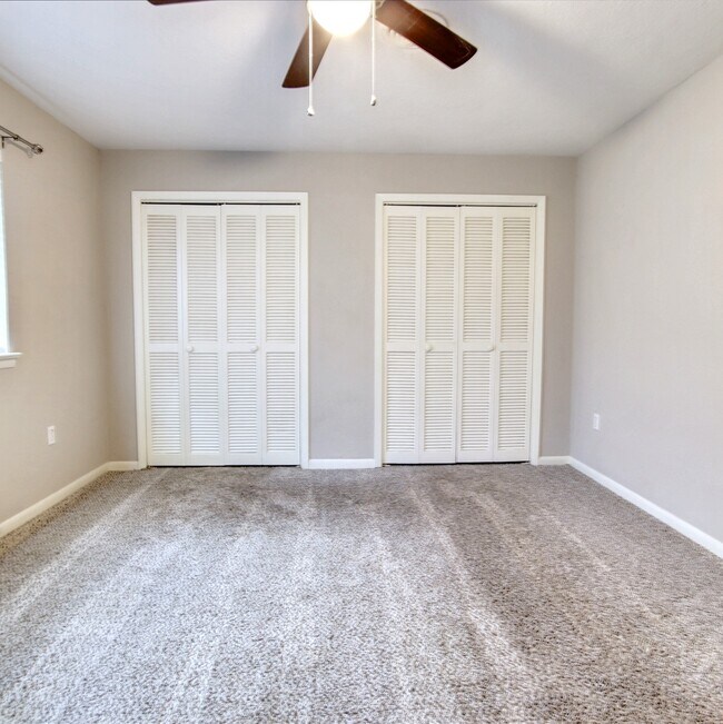 Building Photo - 1520 Sunnybrook Dr