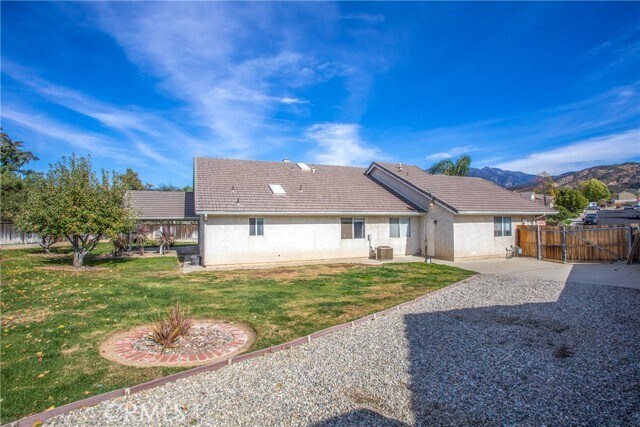 Building Photo - 35330 Rancho Rd