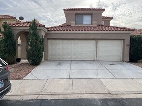 Building Photo - Encounter the ultimate luxury living experience with this 4-bedroom, 2197 sq ft house