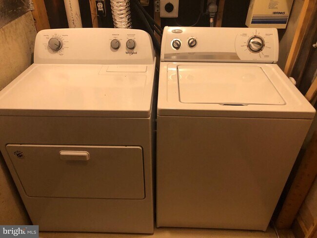 Building Photo - 20073 Dunstable Cir