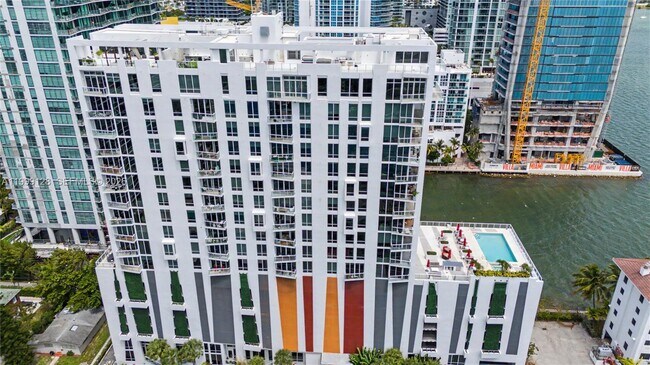 Building Photo - 601 NE 27th St