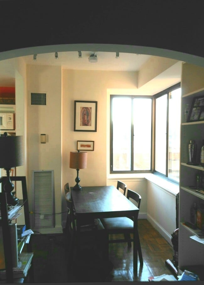 Building Photo - 2515 K St NW