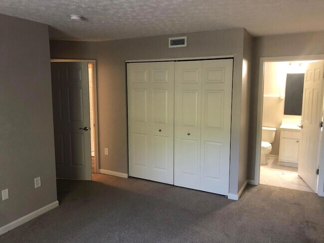 Building Photo - 5536 Cedar Springs Rd