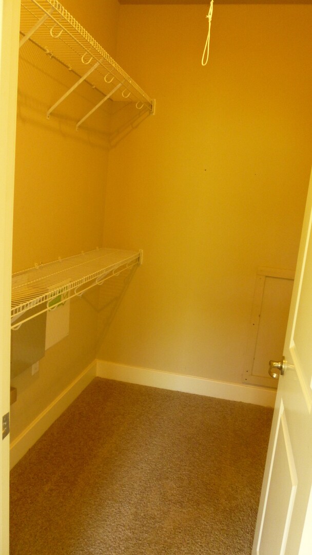 Building Photo - Great 1/1 unit in Chestnut Commons 78702