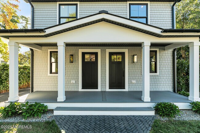 Building Photo - 516 River Rd