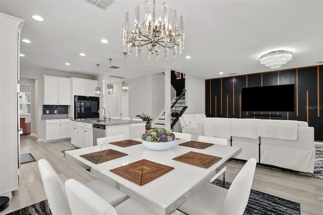 Building Photo - 3010 Adams Cross Dr