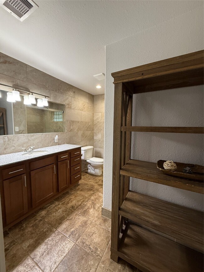 Building Photo - 4045 Osby Dr