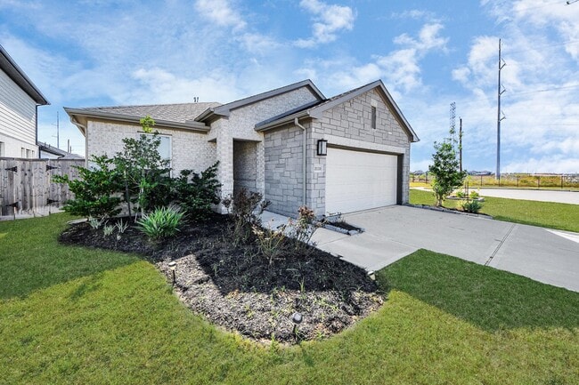 Building Photo - 21111 Vancherry Dr